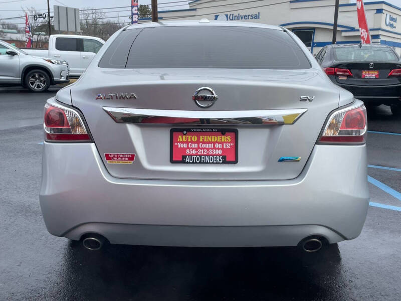 2014 Nissan Altima SV photo 9