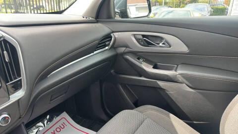 2020 Chevrolet Traverse LT Cloth