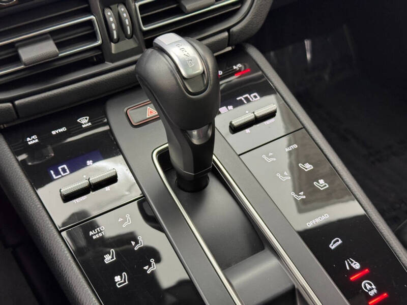 2023 Porsche Macan