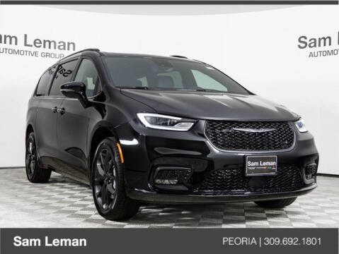 2024 Chrysler Pacifica for sale at Sam Leman Chrysler Jeep Dodge of Peoria in Peoria IL