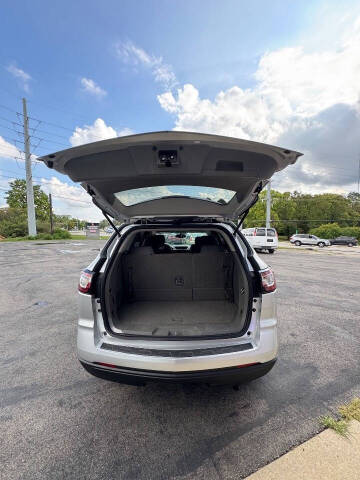 2017 Chevrolet Traverse LS