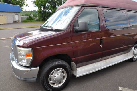2010 Ford E-Series E-350 SD XLT
