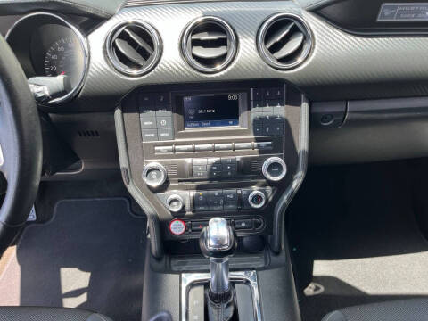 2016 Ford Mustang V6