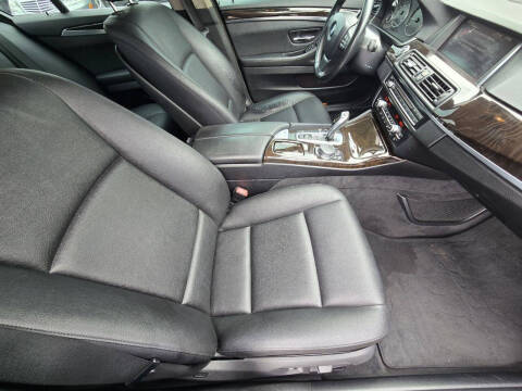 2015 BMW 5 Series 528i