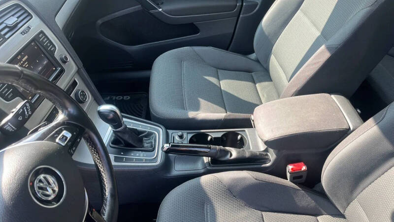 2016 Volkswagen Golf SportWagen