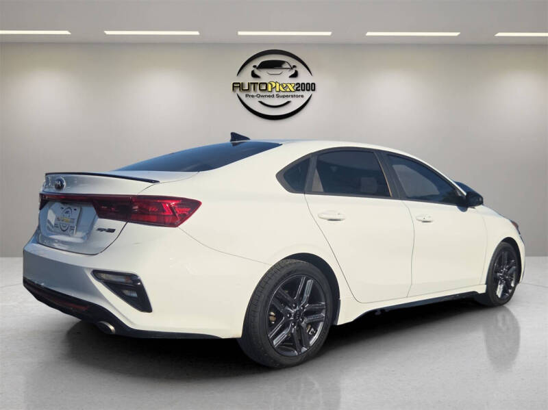 2021 Kia Forte GT Line