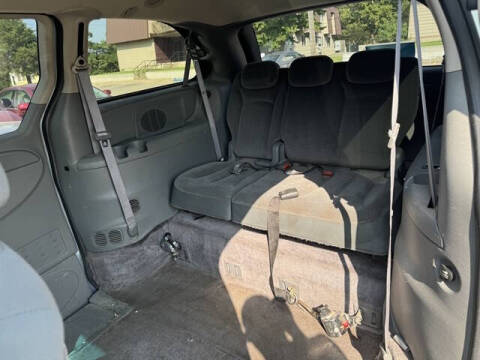 2005 Dodge Grand Caravan SE