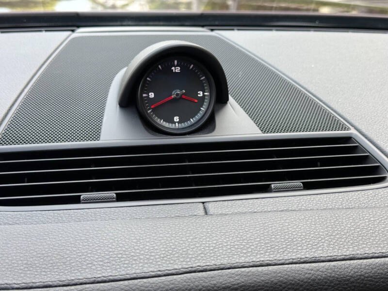 2018 Porsche Panamera 4 Executive