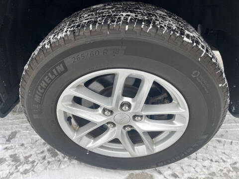 2023 Jeep Grand Cherokee L Laredo