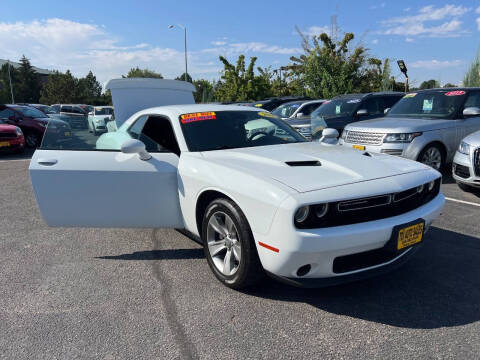 2018 Dodge Challenger SXT Plus