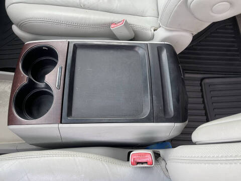 2011 Toyota Sienna XLE 7-Passenger Auto Access Seat