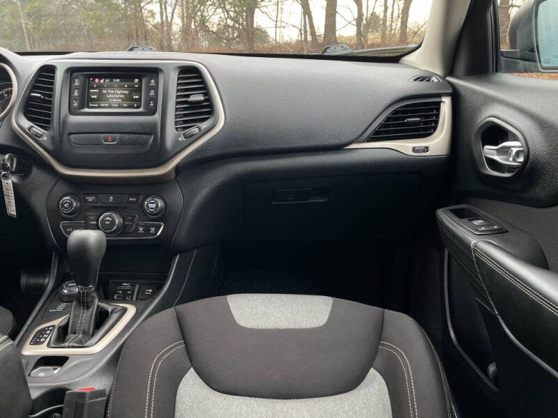 2016 Jeep Cherokee Sport Altitude