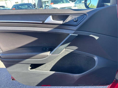 2016 Volkswagen Golf R 4Motion