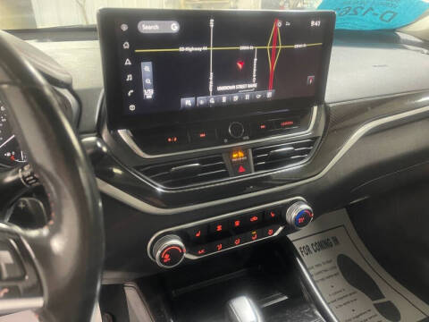 2023 Nissan Altima 2.5 SR