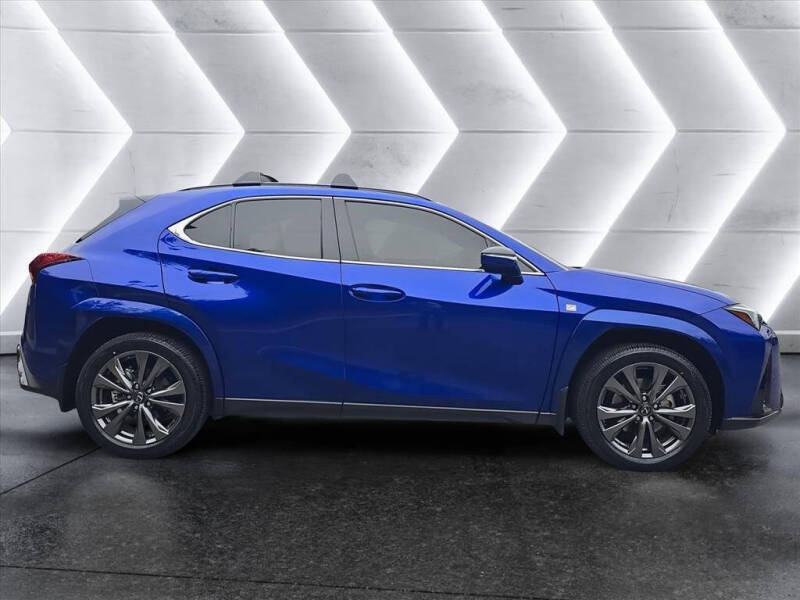 2023 Lexus UX 250h F SPORT Handling