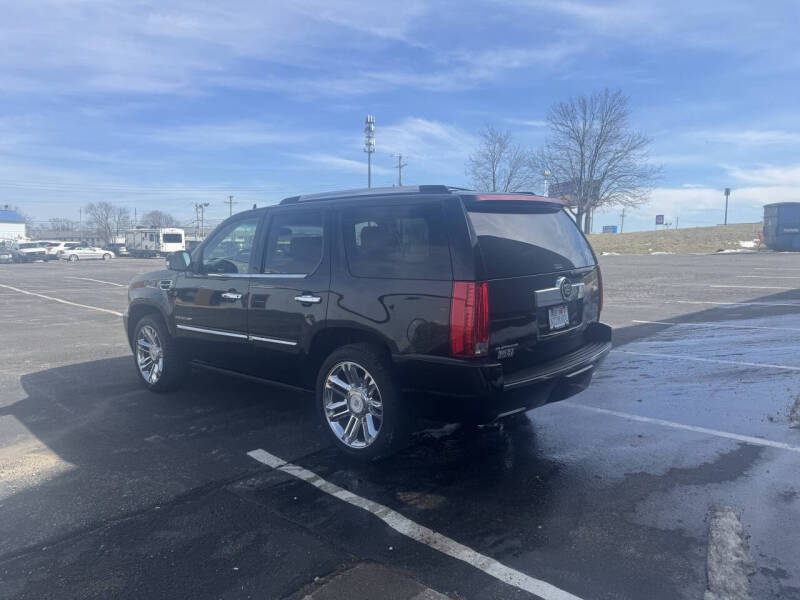 2013 Cadillac Escalade Platinum Edition