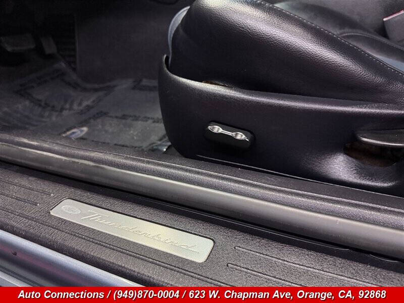 2005 Ford Thunderbird Deluxe