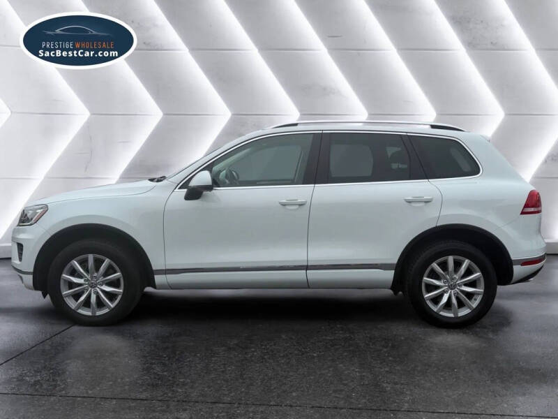 2017 Volkswagen Touareg V6 Sport