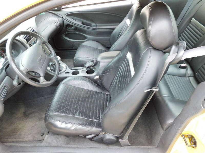 2004 Ford Mustang Mach 1 Premium