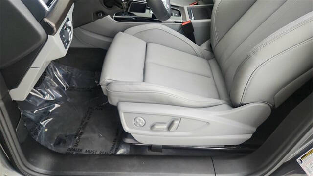 2024 Audi Q5 e quattro S line Prestg 55 TFSI