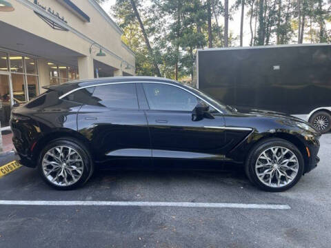 2022 Aston Martin DBX