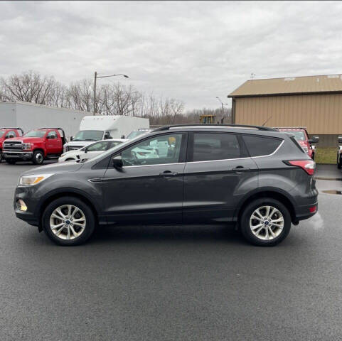 2018 Ford Escape for sale at SINGH'S AUTOGROUP LLC in Nelliston, NY