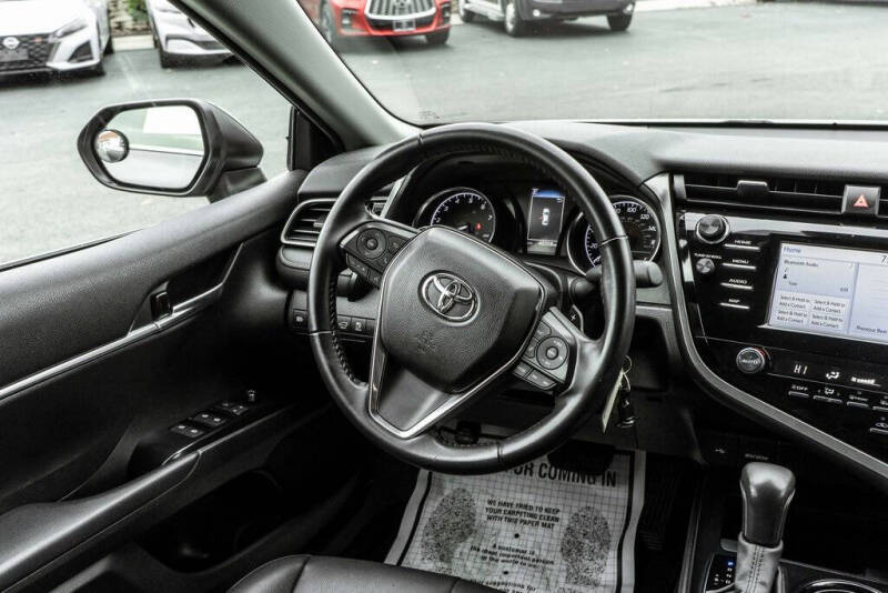 2020 Toyota Camry SE Nightshade