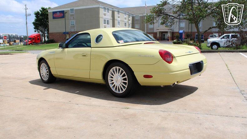 2005 Ford Thunderbird