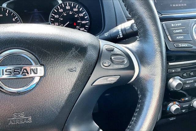 2020 Nissan Pathfinder SV