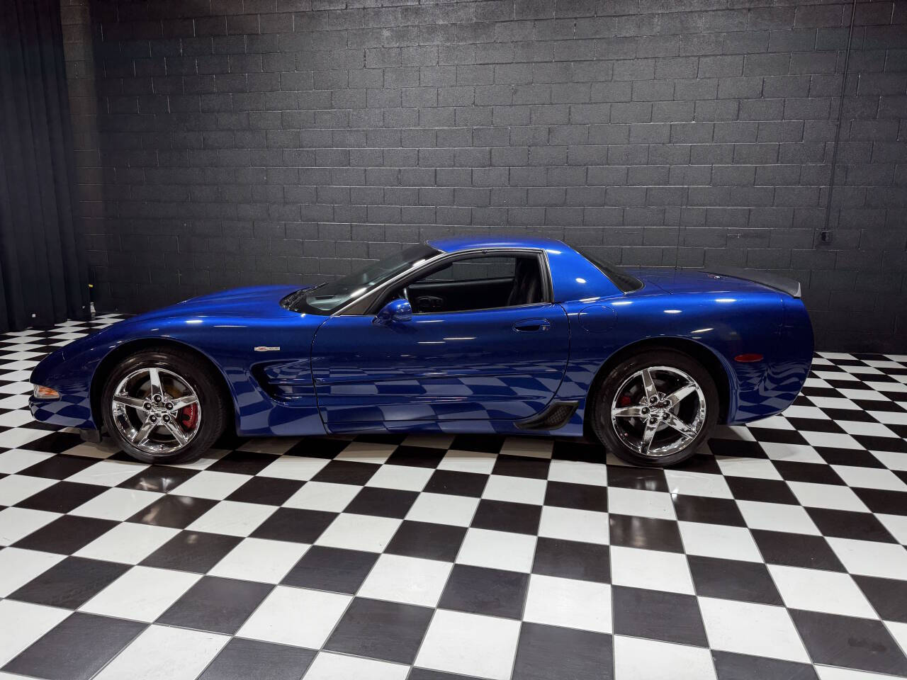 2002 Chevrolet Corvette 5