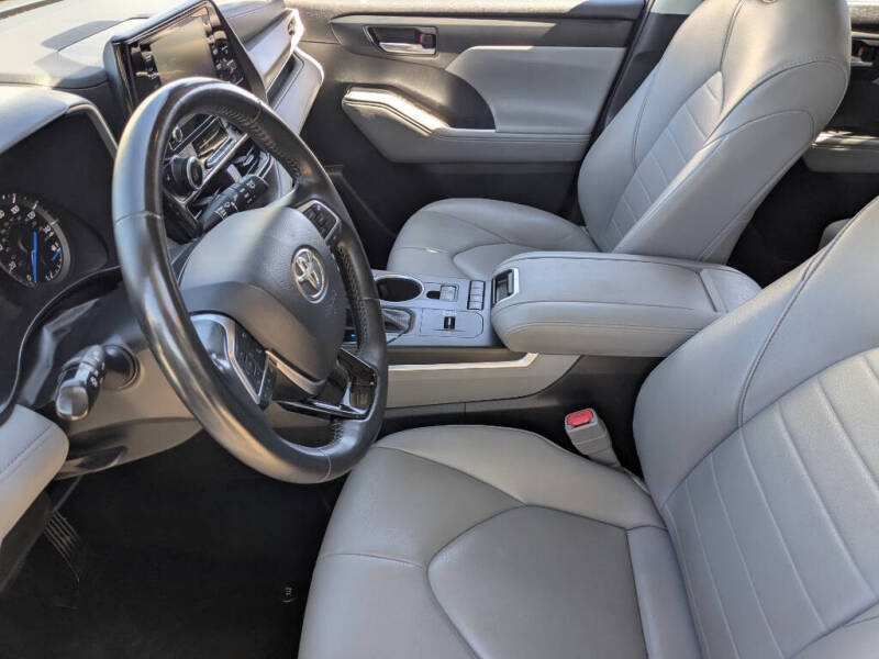 2021 Toyota Highlander Hybrid XLE