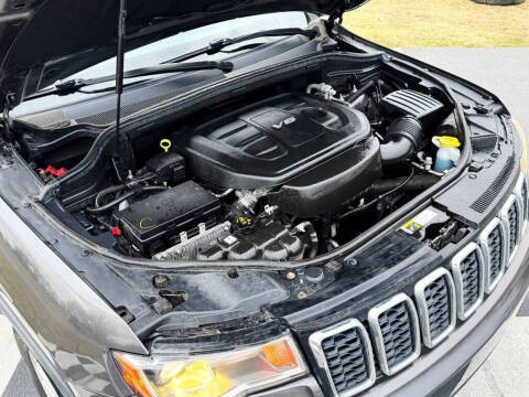 2019 Jeep Grand Cherokee Laredo