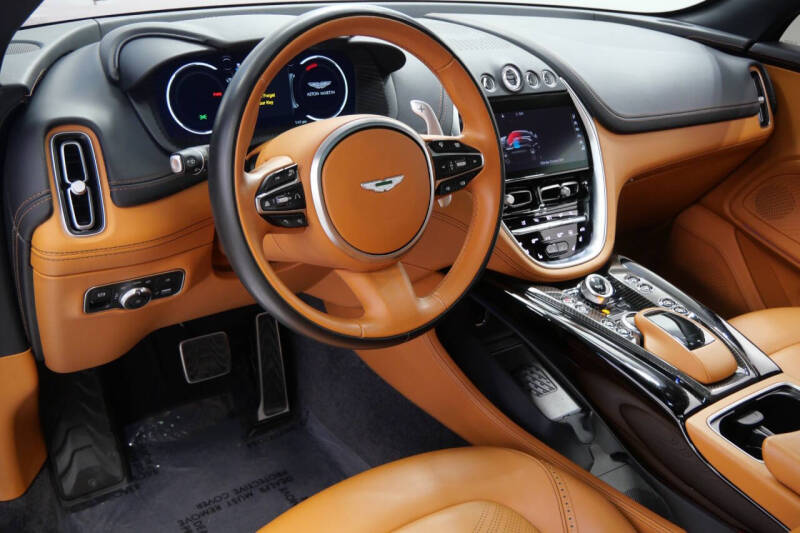 2023 Aston Martin DBX 707
