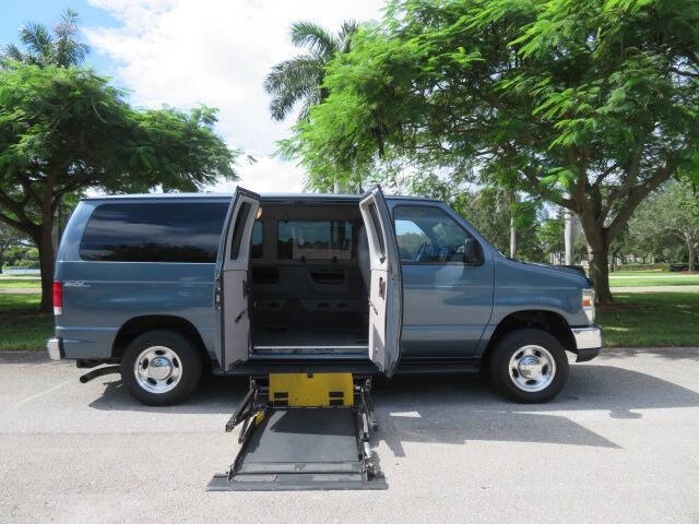 2013 Ford E-Series E-150 XLT