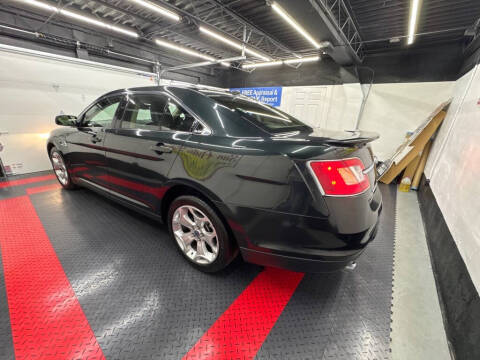2010 Ford Taurus SHO