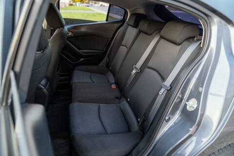 2016 Mazda MAZDA3 i Sport