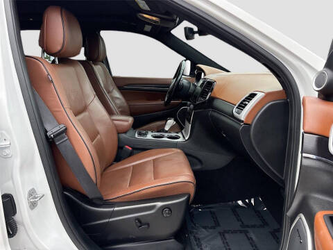2020 Jeep Grand Cherokee Summit