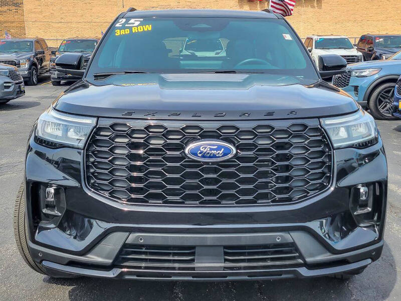 2025 Ford Explorer ST-Line
