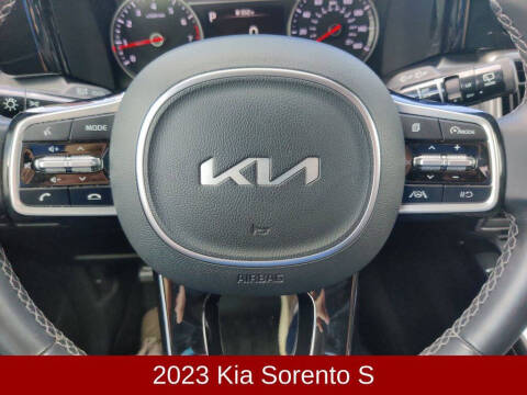 2023 Kia Sorento S