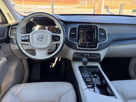 2020 Volvo XC90 T5 Momentum