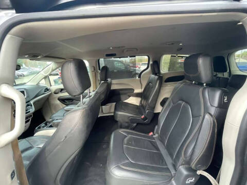 2020 Chrysler Pacifica Touring L