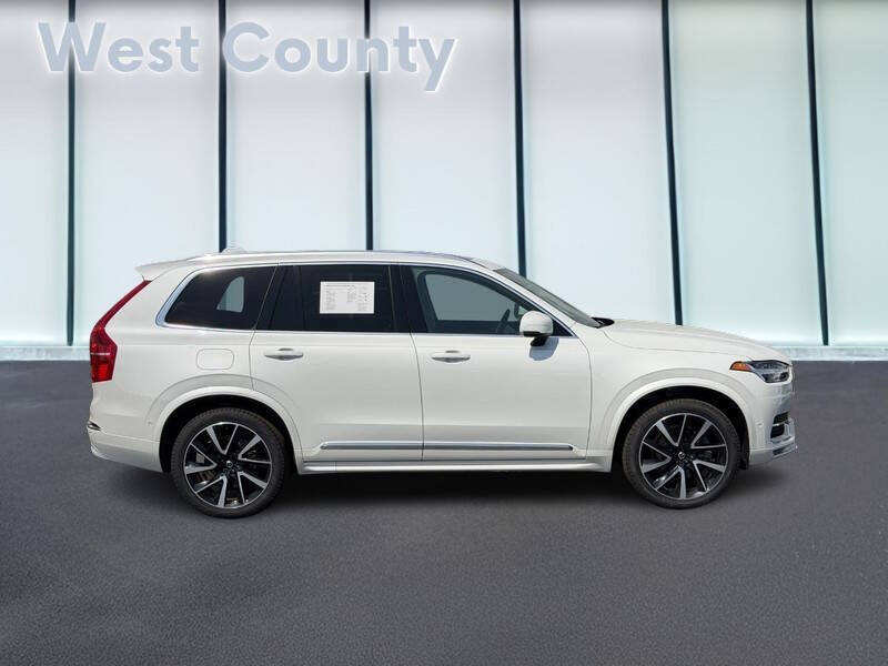 2023 Volvo XC90 B5 Plus Bright Theme