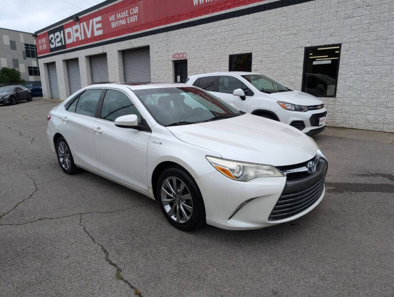 2017 Toyota Camry Hybrid XLE