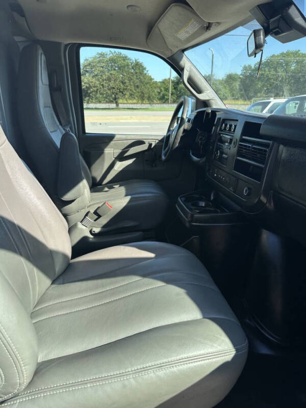 2021 Chevrolet Express 2500