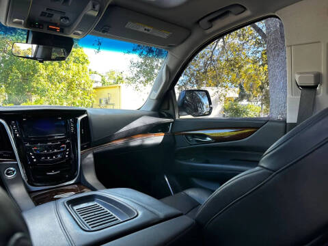 2020 Cadillac Escalade ESV Luxury