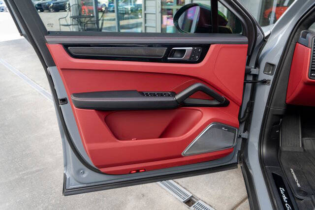 2023 Porsche Cayenne 10