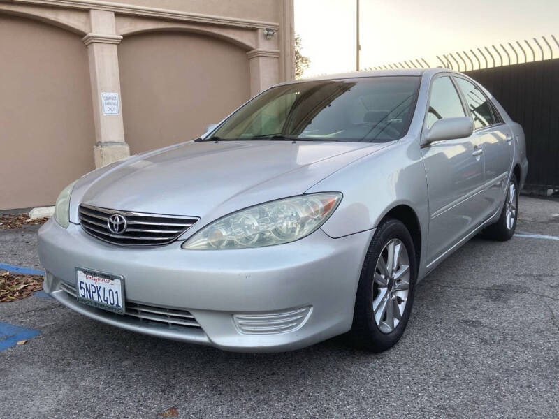 Used 2005 Toyota Camry LE with VIN 4T1BE32K35U561282 for sale in Costa Mesa, CA