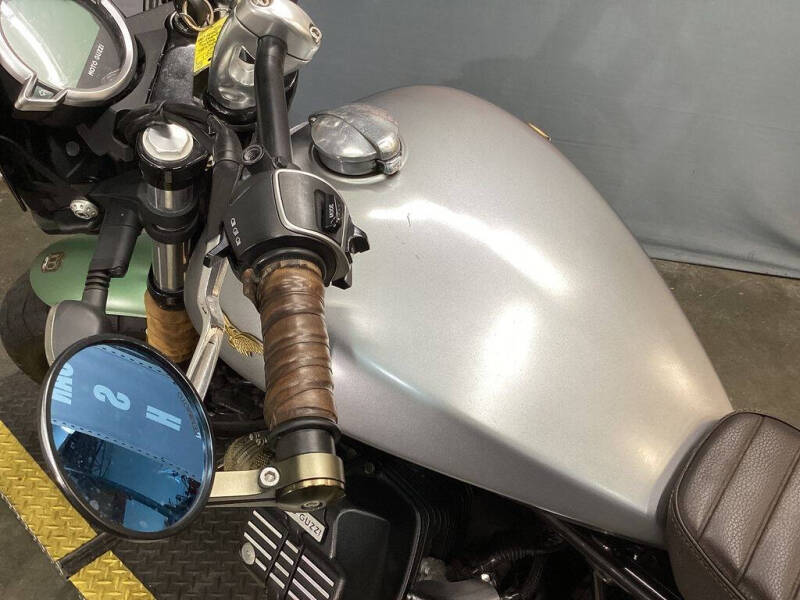 2021 Moto Guzzi V9 Bobber Centenario E5