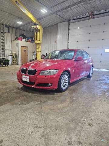 2009 BMW 3 Series for sale at WESTSIDE GARAGE LLC in Keokuk IA