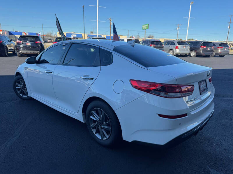 2020 Kia Optima LX